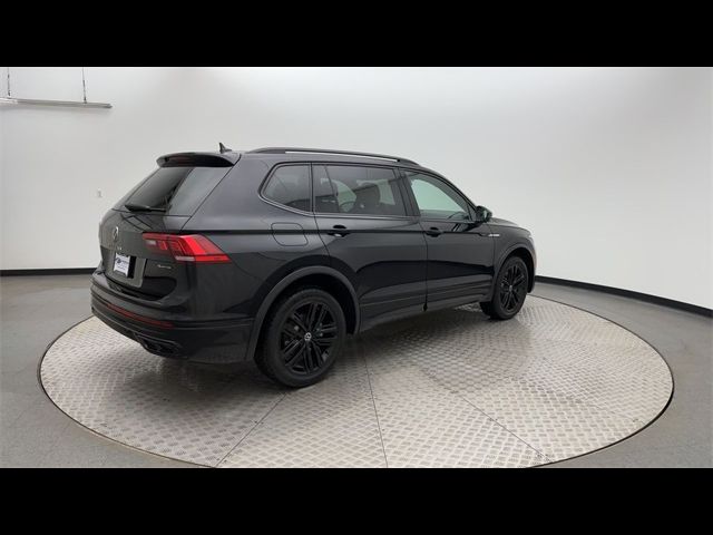 2022 Volkswagen Tiguan SE R-Line Black