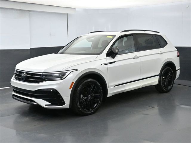 2022 Volkswagen Tiguan SE R-Line Black