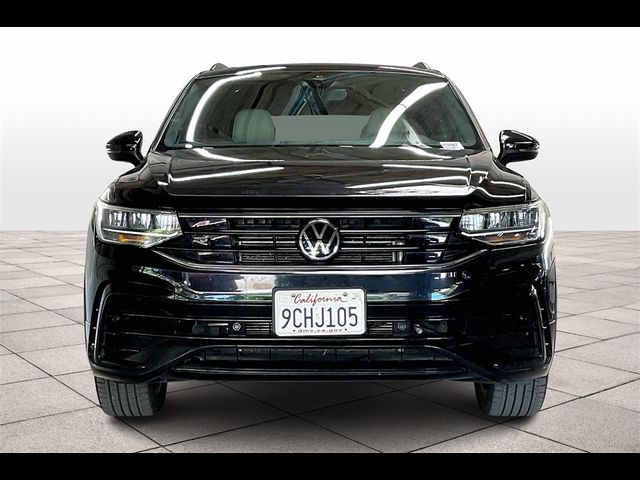 2022 Volkswagen Tiguan SE R-Line Black