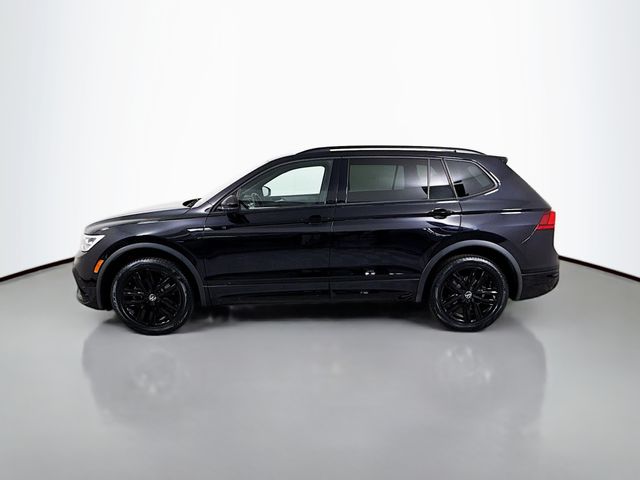 2022 Volkswagen Tiguan SE R-Line Black