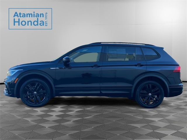 2022 Volkswagen Tiguan SE R-Line Black