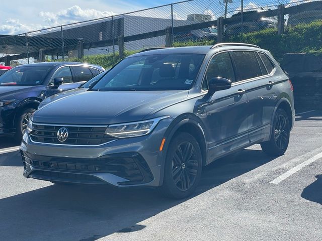 2022 Volkswagen Tiguan SE R-Line Black