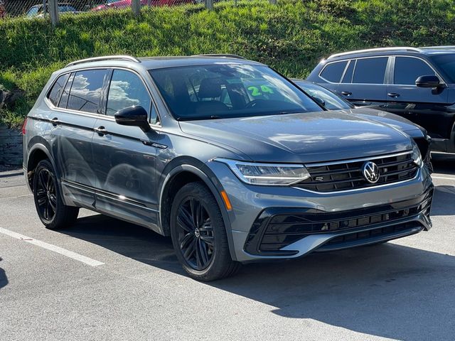 2022 Volkswagen Tiguan SE R-Line Black