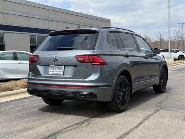 2022 Volkswagen Tiguan SE R-Line Black
