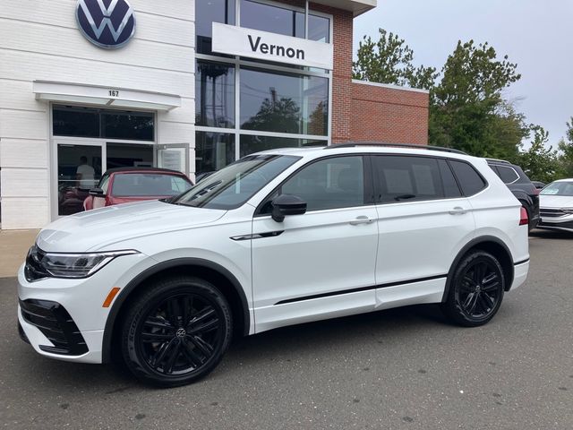 2022 Volkswagen Tiguan SE R-Line Black