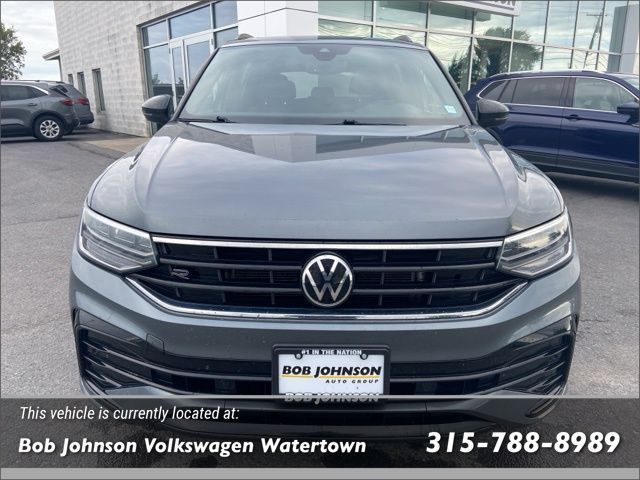 2022 Volkswagen Tiguan SE R-Line Black