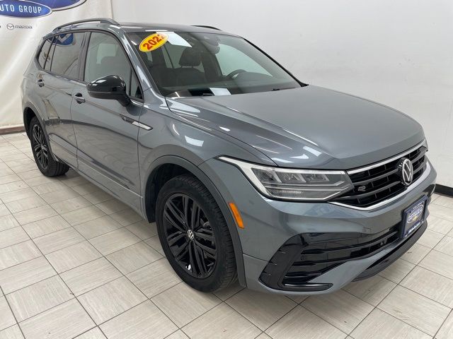 2022 Volkswagen Tiguan SE R-Line Black