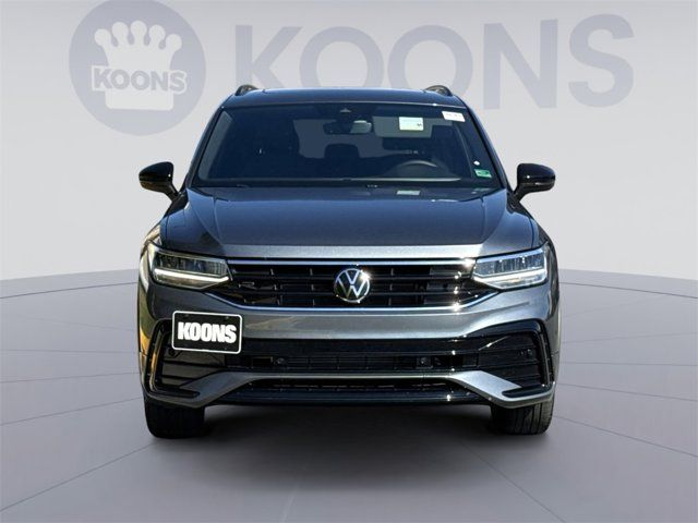 2022 Volkswagen Tiguan SE R-Line Black