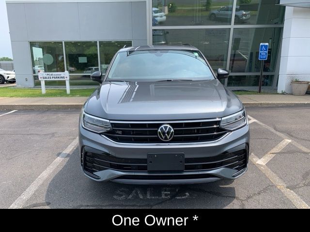 2022 Volkswagen Tiguan SE R-Line Black