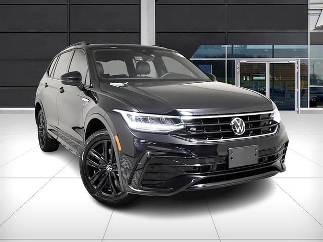 2022 Volkswagen Tiguan SE R-Line Black