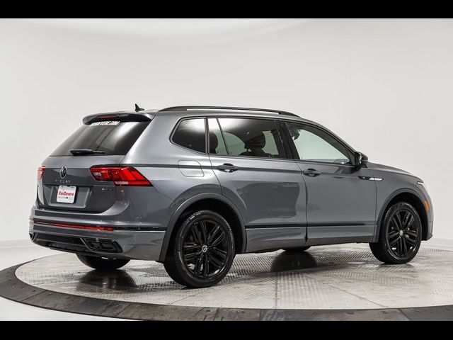 2022 Volkswagen Tiguan SE R-Line Black