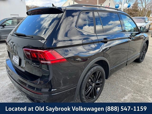 2022 Volkswagen Tiguan SE R-Line Black