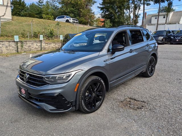 2022 Volkswagen Tiguan SE R-Line Black