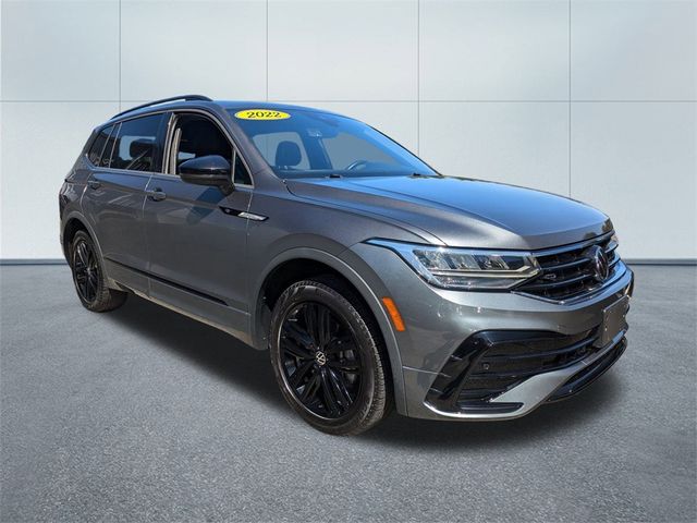 2022 Volkswagen Tiguan SE R-Line Black