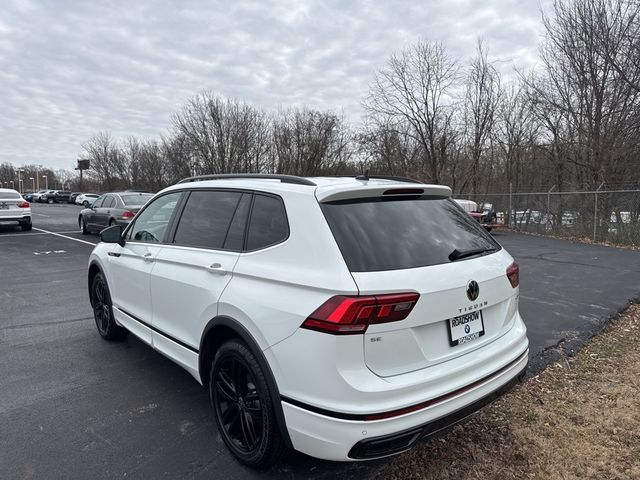 2022 Volkswagen Tiguan SE R-Line Black