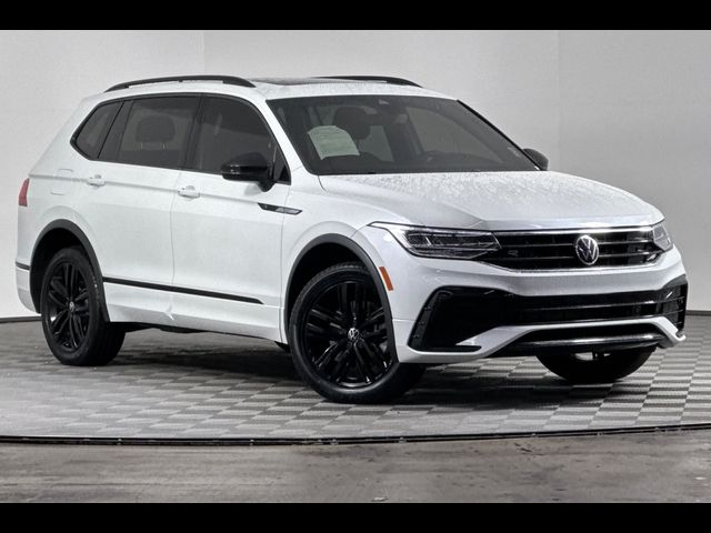 2022 Volkswagen Tiguan SE R-Line Black