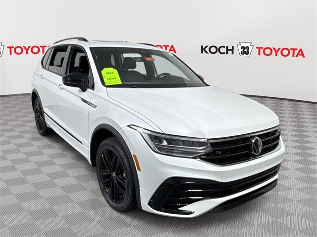 2022 Volkswagen Tiguan SE R-Line Black