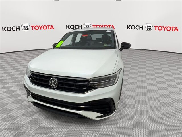 2022 Volkswagen Tiguan SE R-Line Black