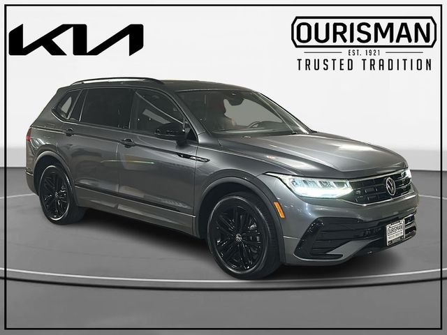 2022 Volkswagen Tiguan SE R-Line Black