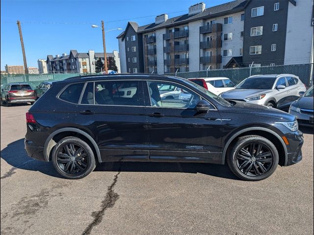 2022 Volkswagen Tiguan SE R-Line Black