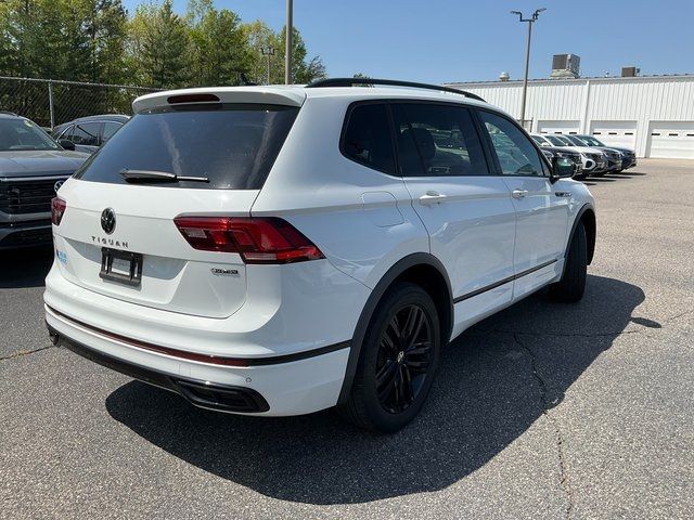 2022 Volkswagen Tiguan SE R-Line Black