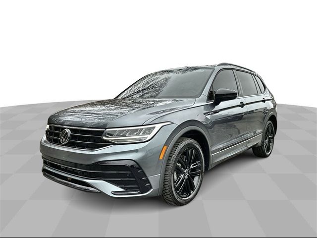 2022 Volkswagen Tiguan SE R-Line Black