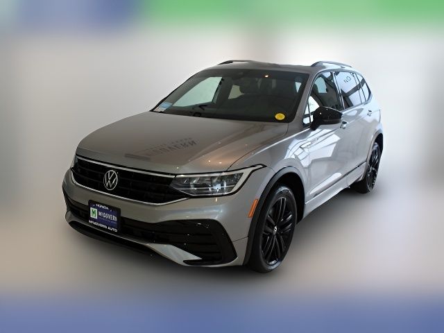 2022 Volkswagen Tiguan SE R-Line Black