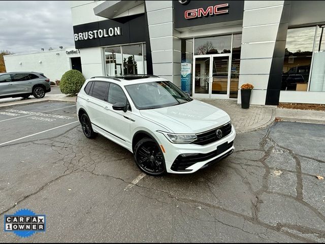 2022 Volkswagen Tiguan SE R-Line Black