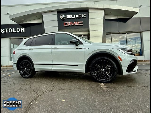 2022 Volkswagen Tiguan SE R-Line Black