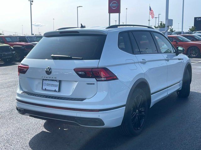 2022 Volkswagen Tiguan SE R-Line Black