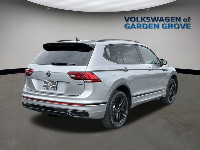 2022 Volkswagen Tiguan SE R-Line Black