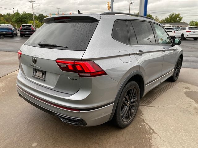 2022 Volkswagen Tiguan SE R-Line Black