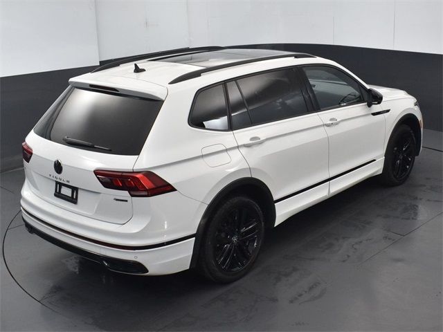 2022 Volkswagen Tiguan SE R-Line Black