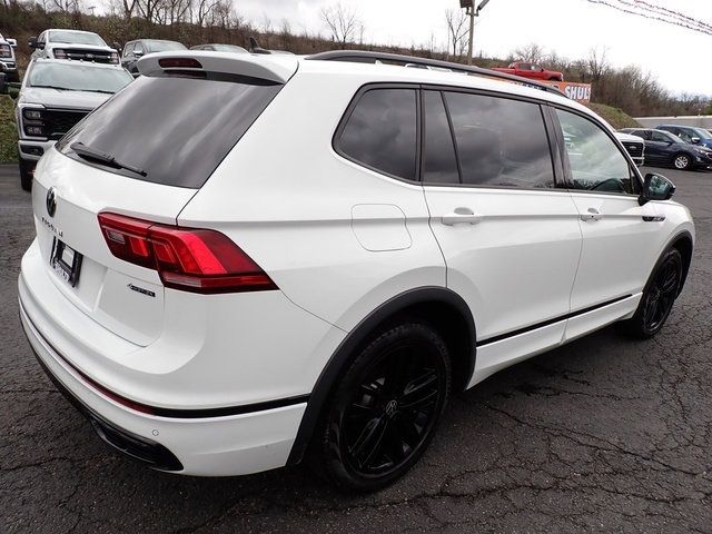 2022 Volkswagen Tiguan SE R-Line Black