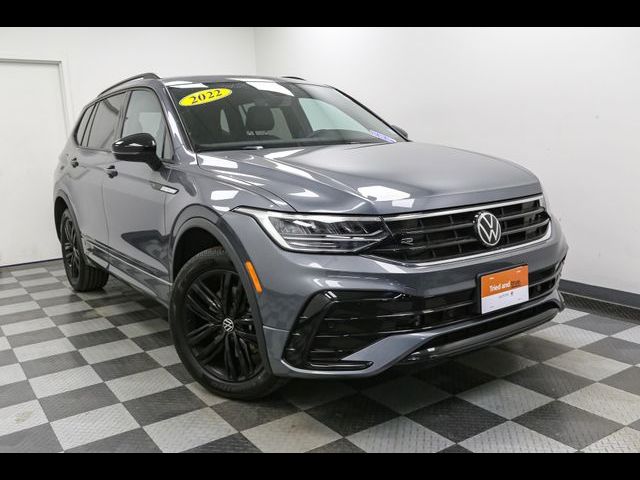 2022 Volkswagen Tiguan SE R-Line Black