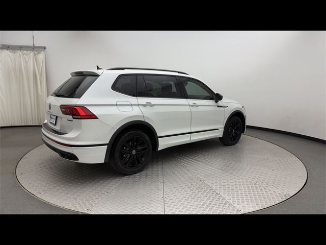 2022 Volkswagen Tiguan SE R-Line Black