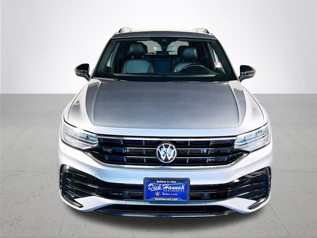 2022 Volkswagen Tiguan SE R-Line Black