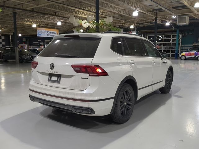 2022 Volkswagen Tiguan SE R-Line Black