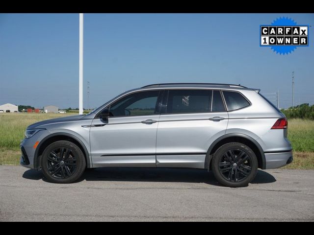 2022 Volkswagen Tiguan SE R-Line Black