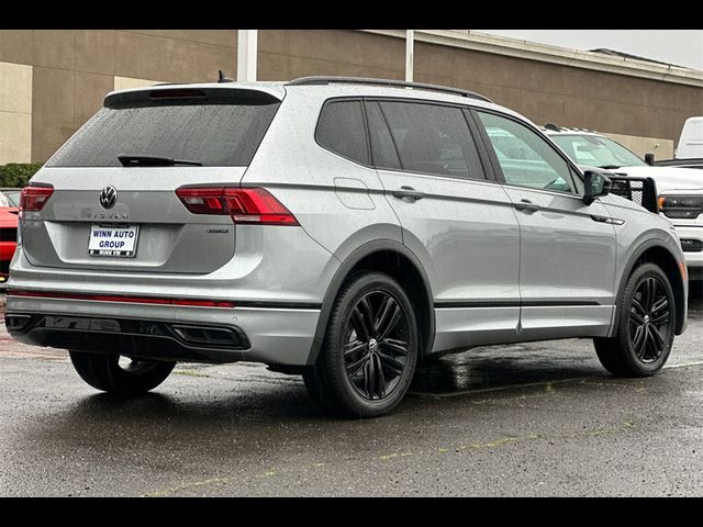 2022 Volkswagen Tiguan SE R-Line Black