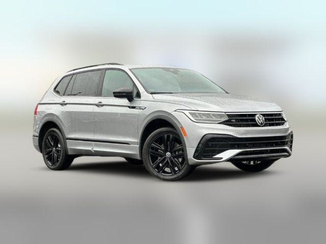 2022 Volkswagen Tiguan SE R-Line Black