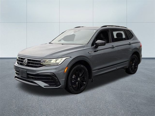 2022 Volkswagen Tiguan SE R-Line Black