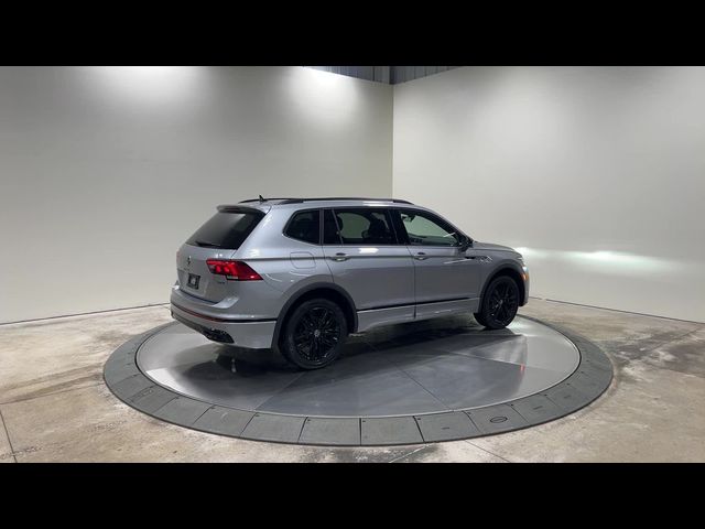 2022 Volkswagen Tiguan SE R-Line Black