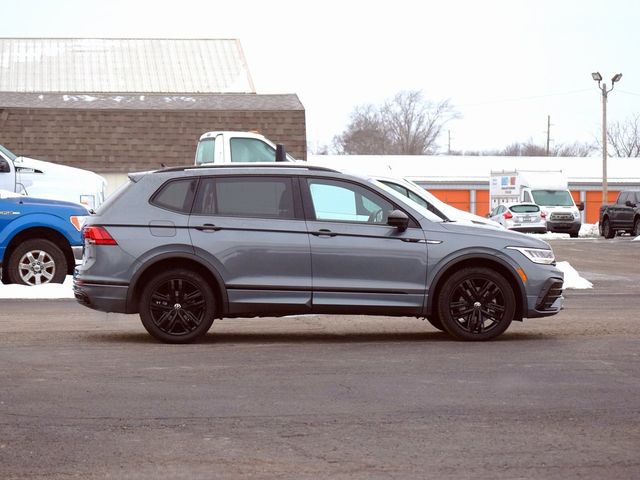 2022 Volkswagen Tiguan SE R-Line Black