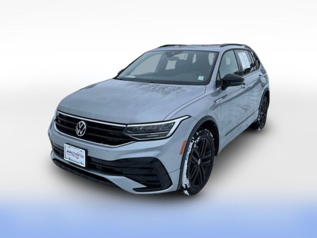 2022 Volkswagen Tiguan SE R-Line Black