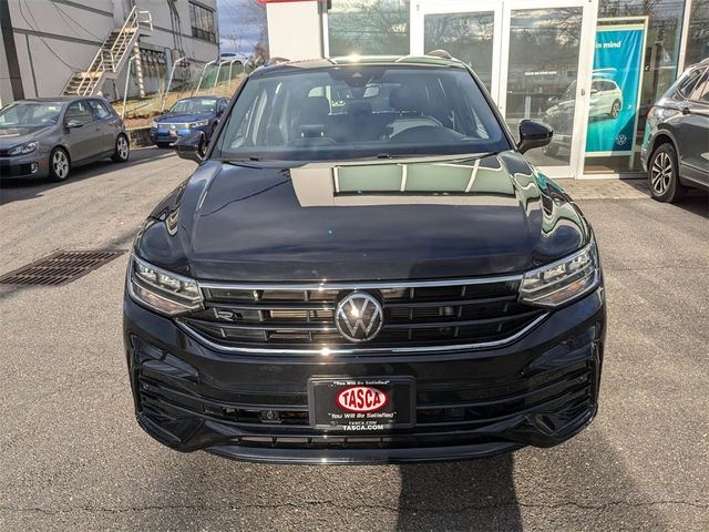 2022 Volkswagen Tiguan SE R-Line Black