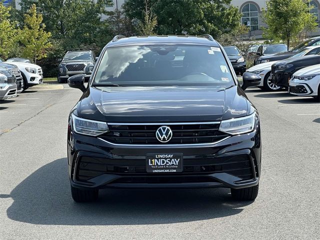 2022 Volkswagen Tiguan SE R-Line Black