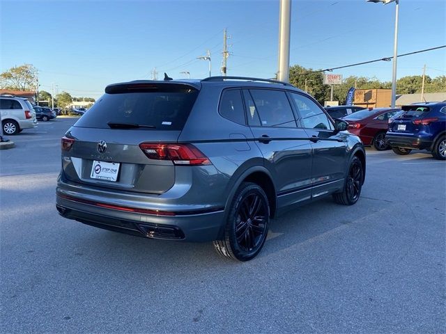 2022 Volkswagen Tiguan SE R-Line Black