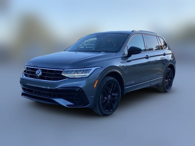 2022 Volkswagen Tiguan SE R-Line Black