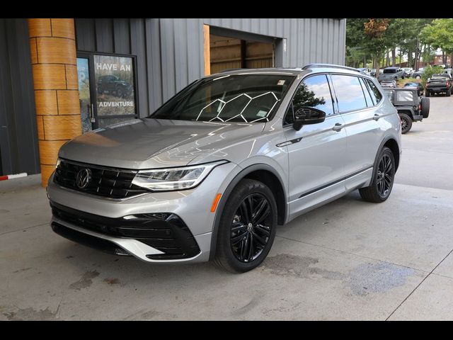 2022 Volkswagen Tiguan SE R-Line Black